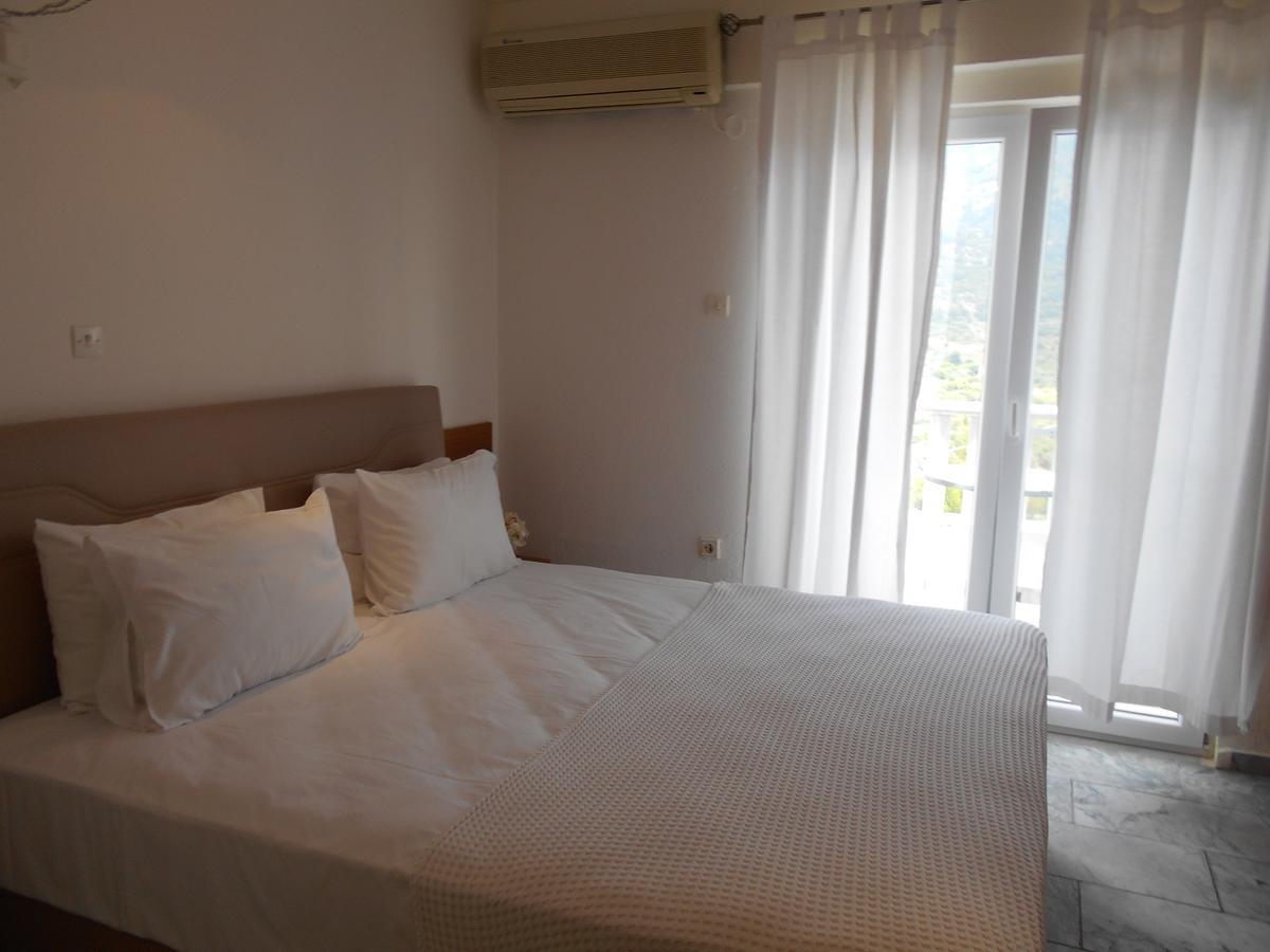 Kinira Beach Hotel Экстерьер фото